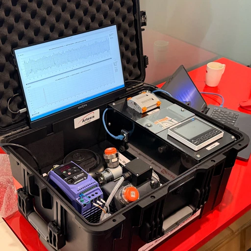 If u could answer what’s that… I will give u a virtual kiss lads.