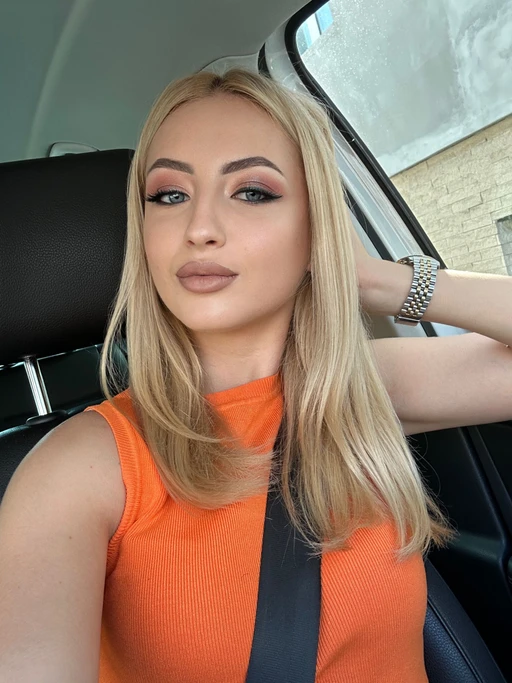 I'm sitting here waiting for a message that will make me smile. Will you try?๐