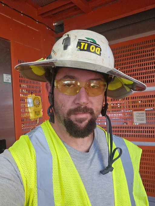 Good morning, everybody.A good day to be alive here at the job site