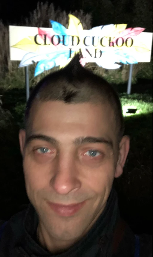 Any gorgeous women fancy boosting an old blokes confidence 🫣