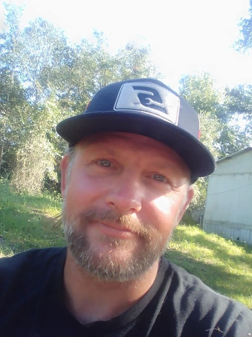 women, 1-10 do you find me attractive? message me with your opinion...