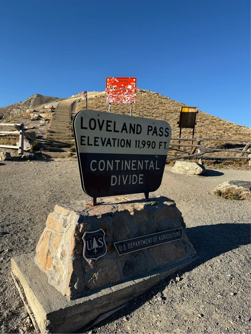 So has anyone been to Loveland pass 11,990 if so, the fast way to get to I 70 but also to Keystone Colorado is this the best way to your heart can you stand in 11,990 and hold your breath and kiss your loved one or like your significant other without passing out?