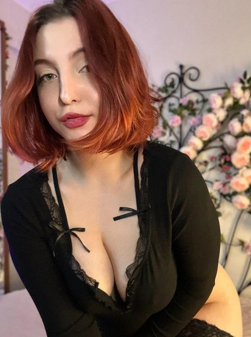 I like it when a man can be strong not only in words but also in deeds. Especially when it's a small thing done to make me smile. I know how to take care of others too — it's just that sometimes I want to feel that someone cares about me too💋