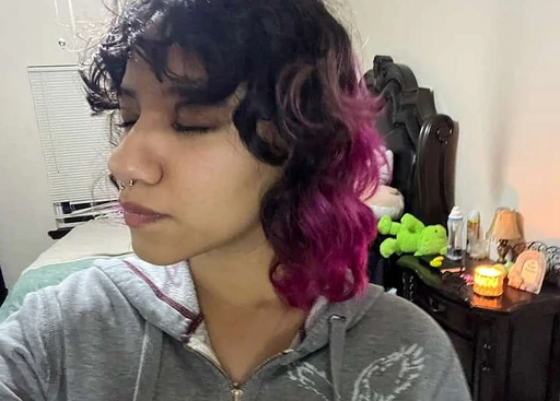 Do you like it when a girl wears a lot of makeup? Or do you like it when she doesn't wear any at all?