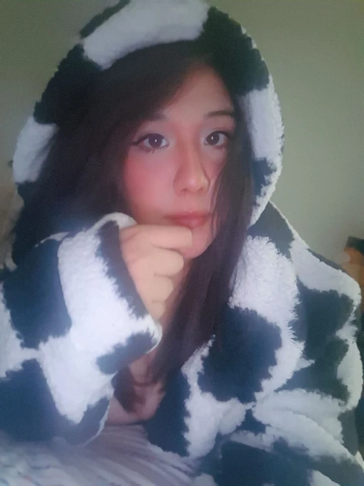 New here in this app! and in the country to lol🤓