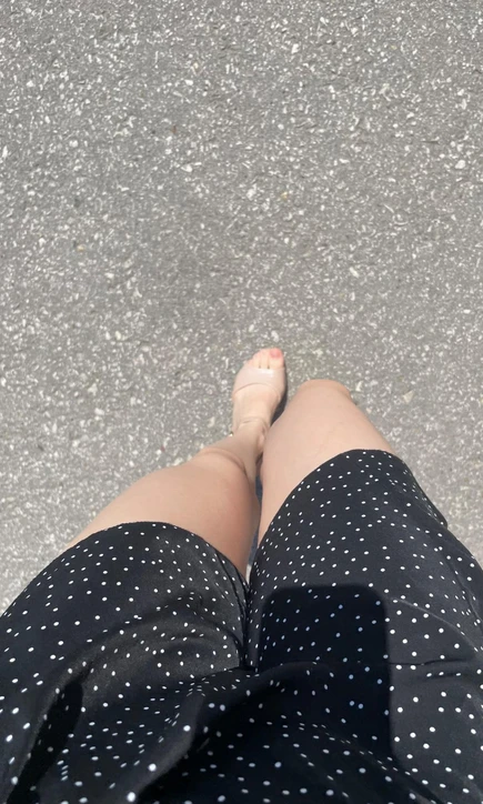 Good vibes only out here. Tell me what your perfect Saturday afternoon looks like💫