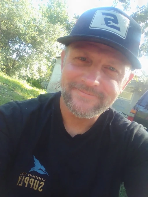 looking for love near St Augustine! raawr