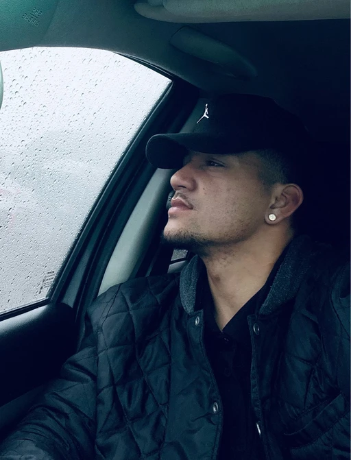 Still looking for a girl 😩