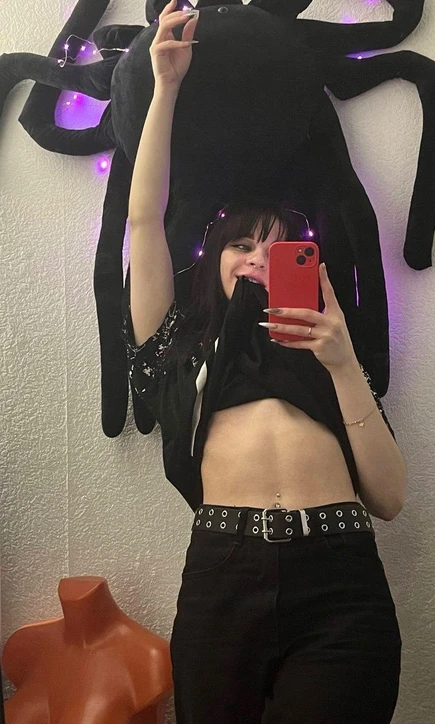 I like it when a man understands flirting without explicit words - it makes the game much more exciting.๐๐