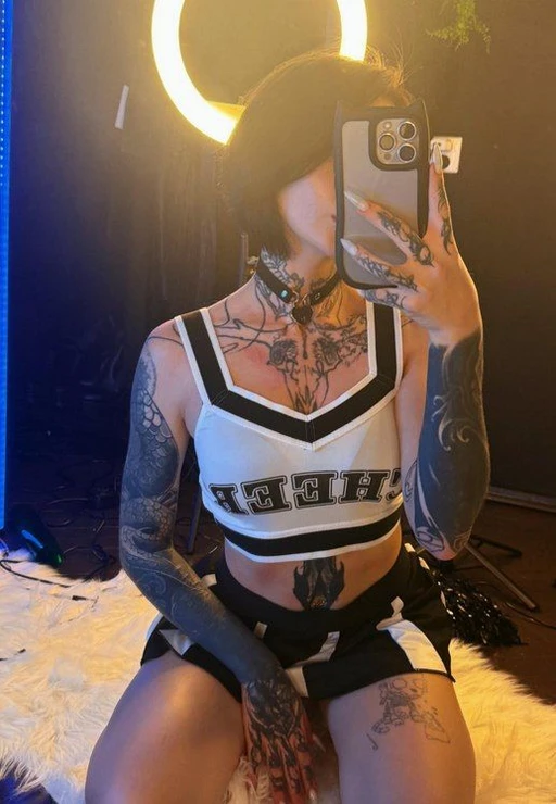 It seems like you're online, but you're not writing to me. It's time to fix that!