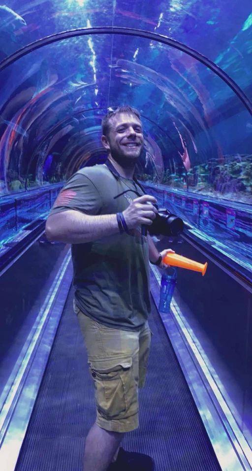 Old SeaWorld photo, miss going there. What’s up guys?!