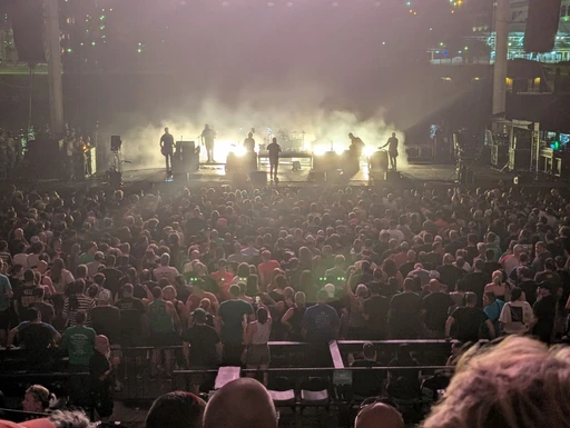 who was the last band you saw and who is the next band you plan on seeing? bonus points if you can name this band. hint they're not from the United States or Canada.