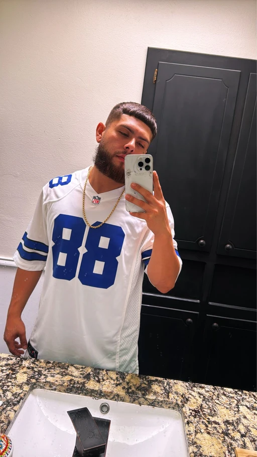 Who tryna have some fun tonight ๐ females