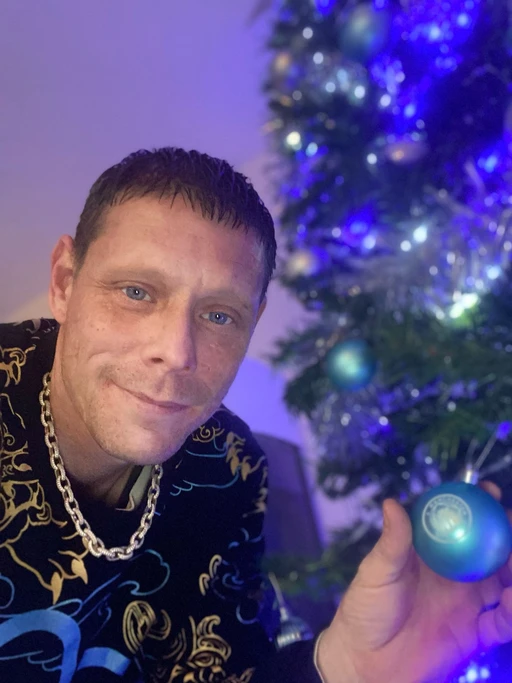 It’s Christmas time off yeah to chill and relax!