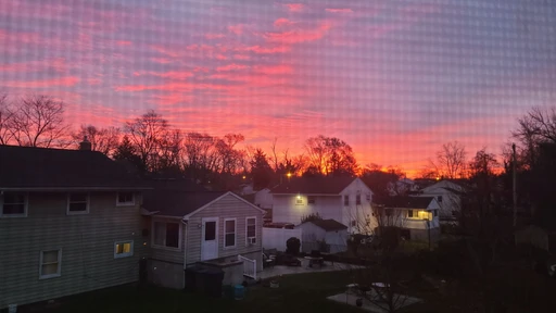 Such a beautiful morning the other day, i love mornings like these. Scenes of spontaneous natures beauty like this they remind me of how beautiful the world can be even with the chaos of day to day life. How do beautiful scenes of nature make you feel?